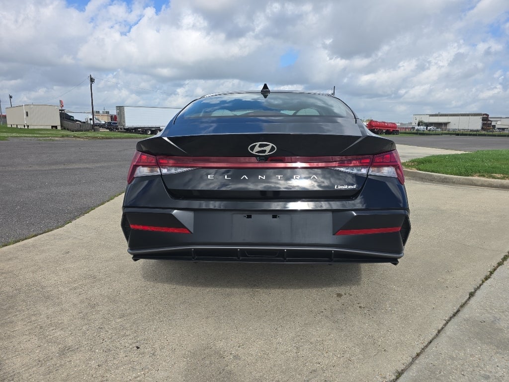2025 Hyundai Elantra Limited