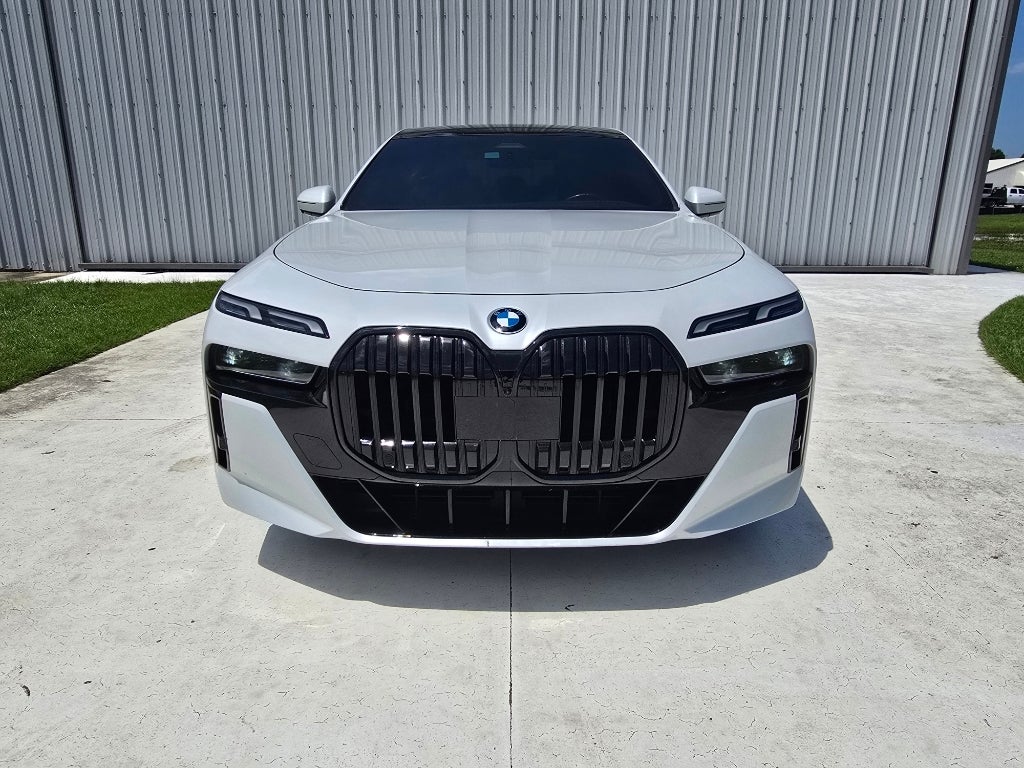 2023 BMW 7 Series 760i xDrive