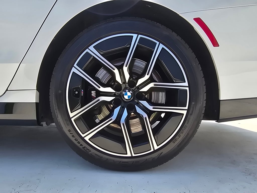 2023 BMW 7 Series 760i xDrive