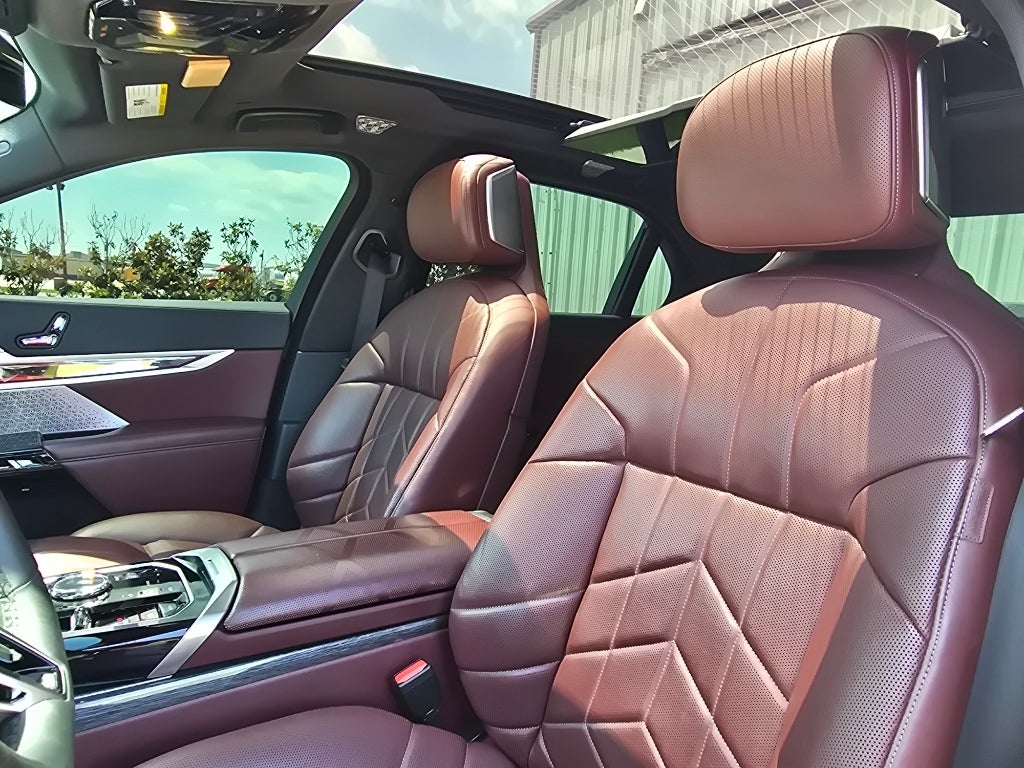 2023 BMW 7 Series 760i xDrive