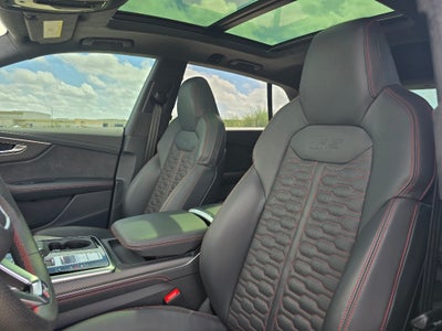 2025 Audi RS Q8 performance