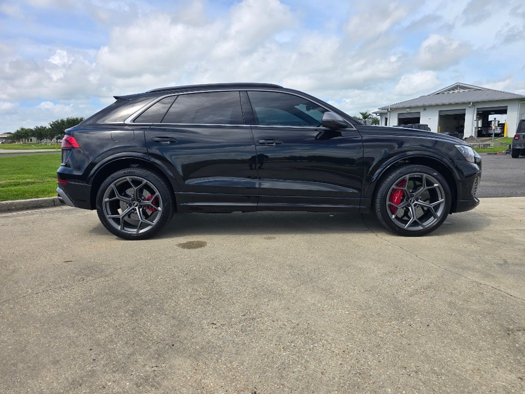 2025 Audi RS Q8 performance