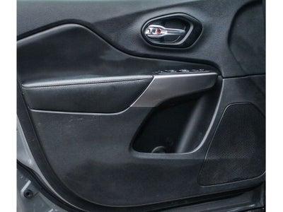 2022 Jeep Cherokee Latitude Lux