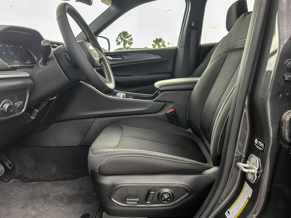 2026 Jeep Grand Cherokee Laredo X
