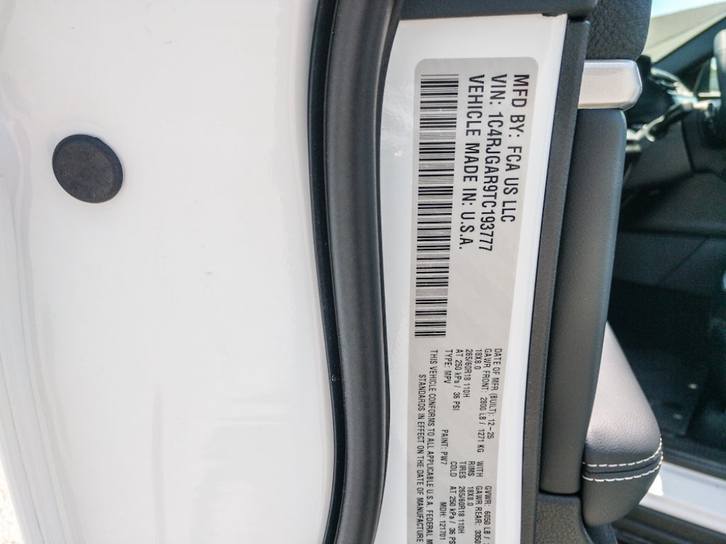 2026 Jeep Grand Cherokee Laredo Altitude