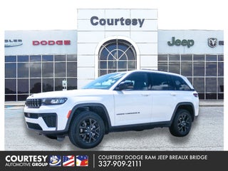 2026 Jeep Grand Cherokee Laredo Altitude