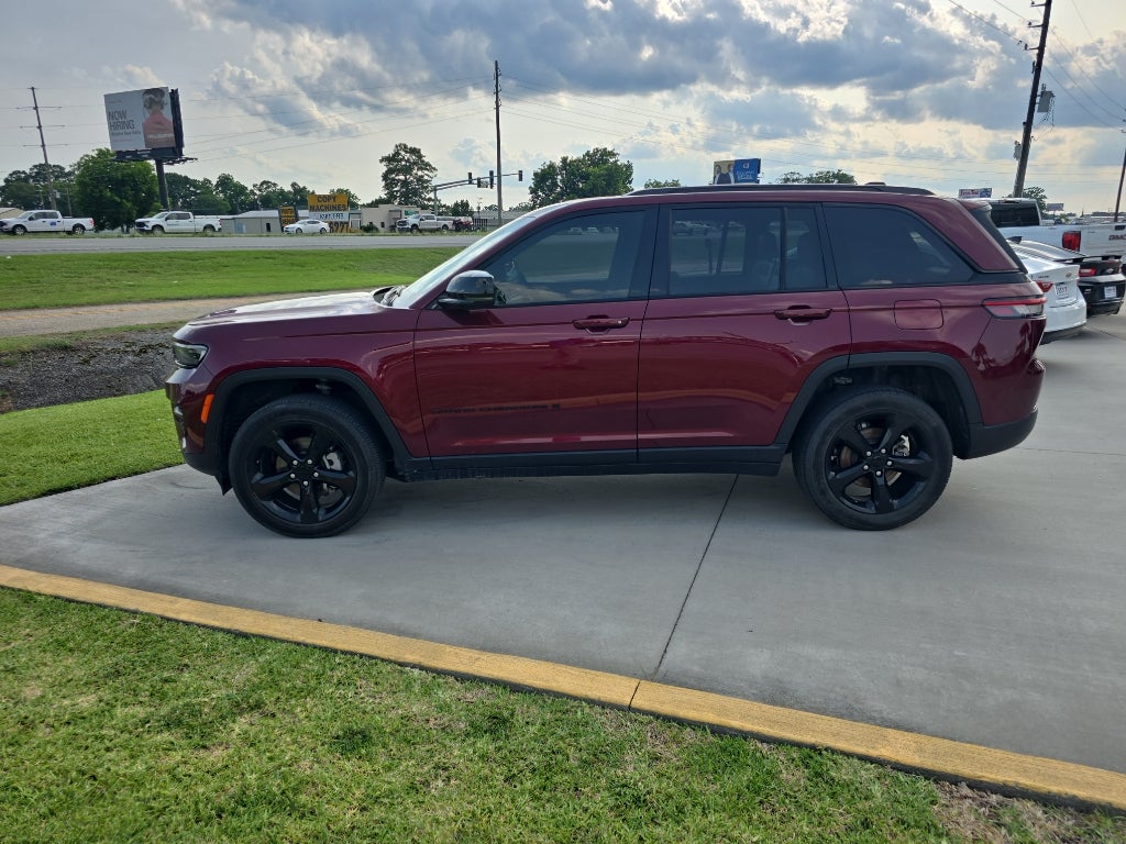 2023 Jeep Grand Cherokee Altitude