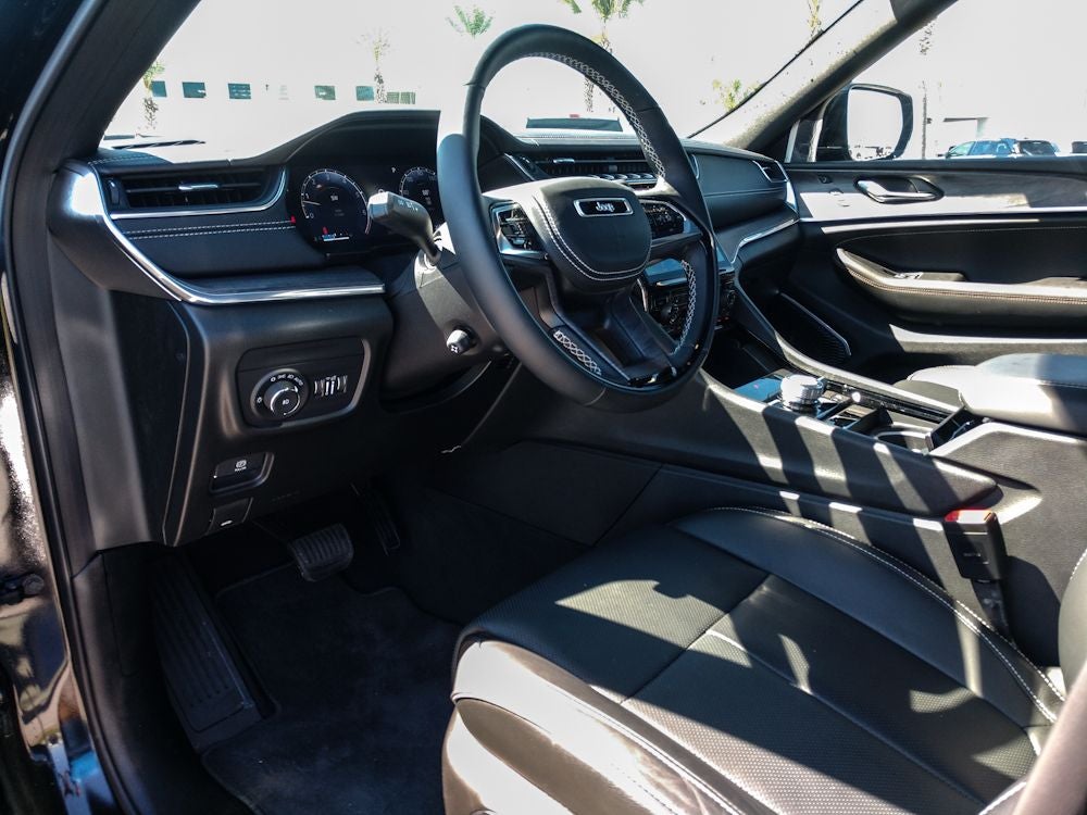 2025 Jeep Grand Cherokee L Overland