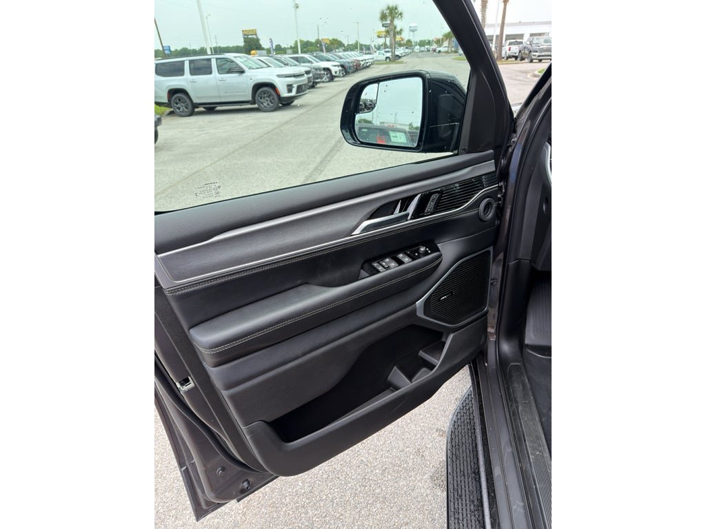 2026 Jeep Grand Wagoneer Upland