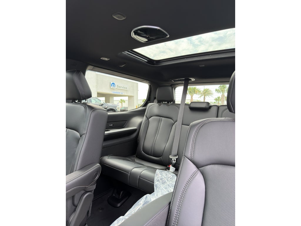 2026 Jeep Grand Wagoneer Upland