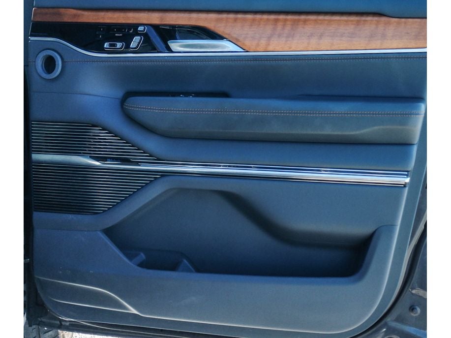 2022 Jeep Grand Wagoneer Series II