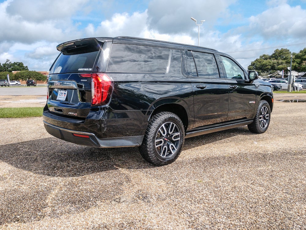 2023 GMC Yukon XL AT4