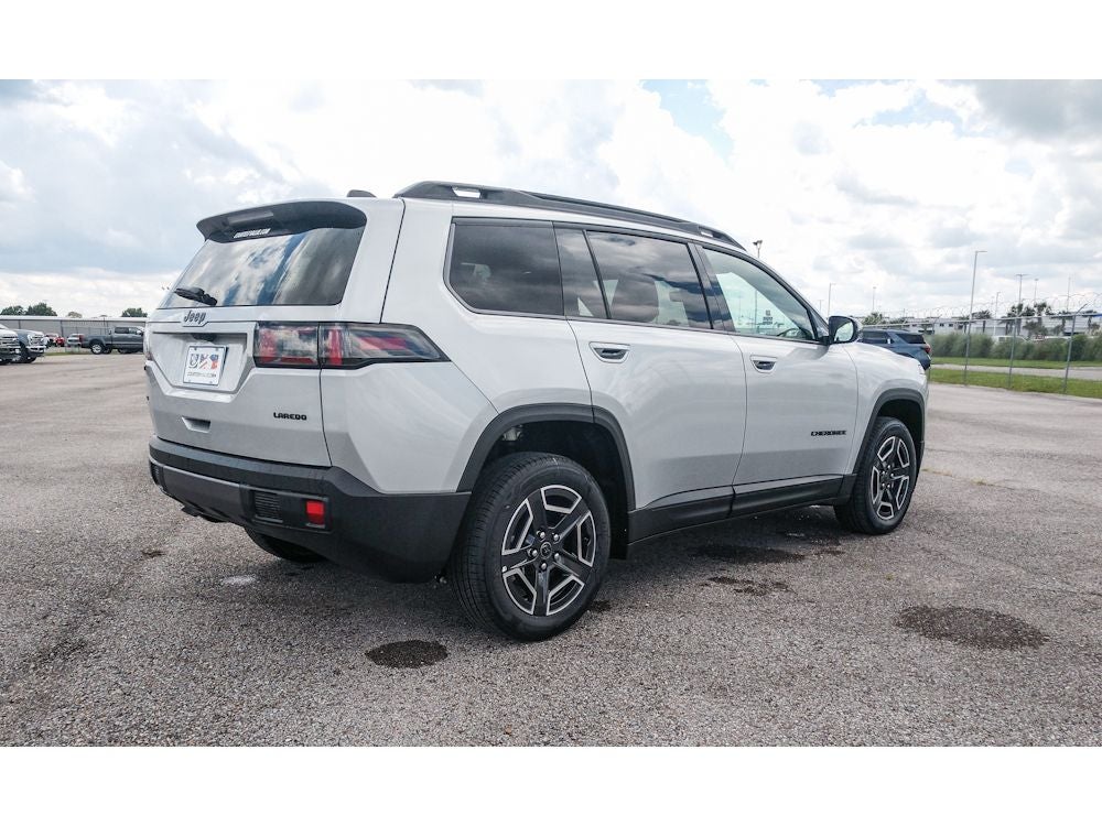 2026 Jeep Cherokee Laredo