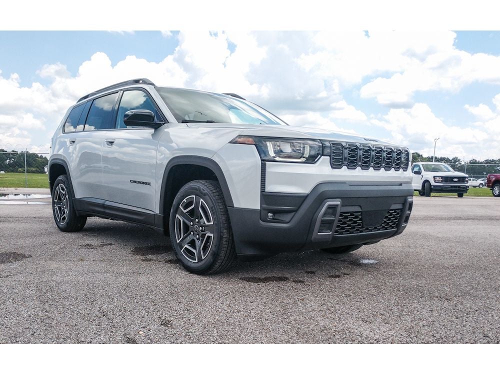 2026 Jeep Cherokee Laredo