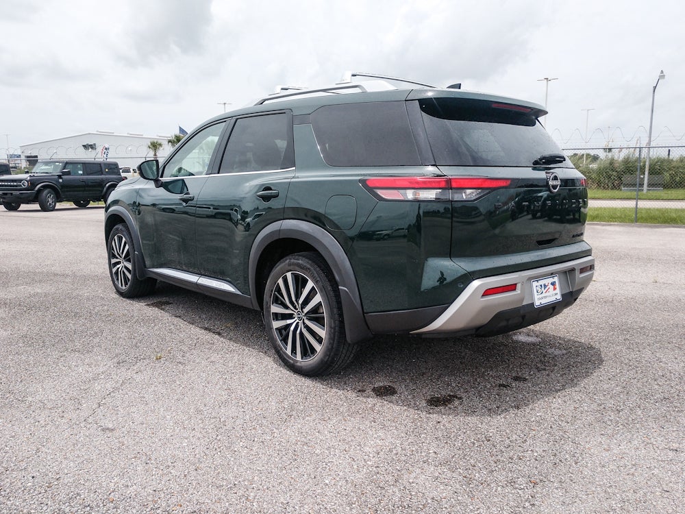 2023 Nissan Pathfinder Platinum