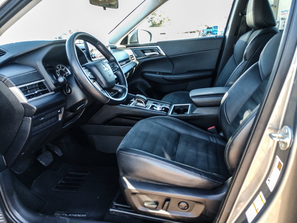 2022 Mitsubishi Outlander SE