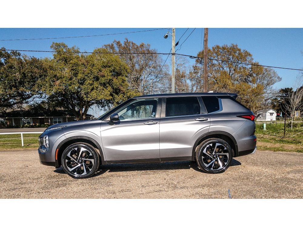 2022 Mitsubishi Outlander SE