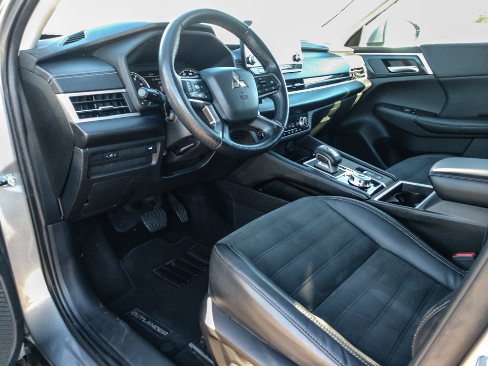 2022 Mitsubishi Outlander SE