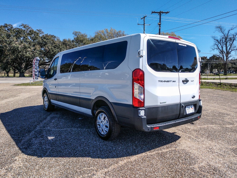 2023 Ford Transit Wagon XLT