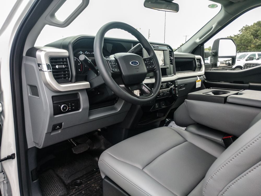 2025 Ford F-550 XL