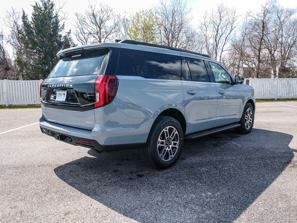 2026 Ford Expedition MAX Active