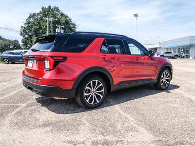 2025 Ford Explorer ST-Line