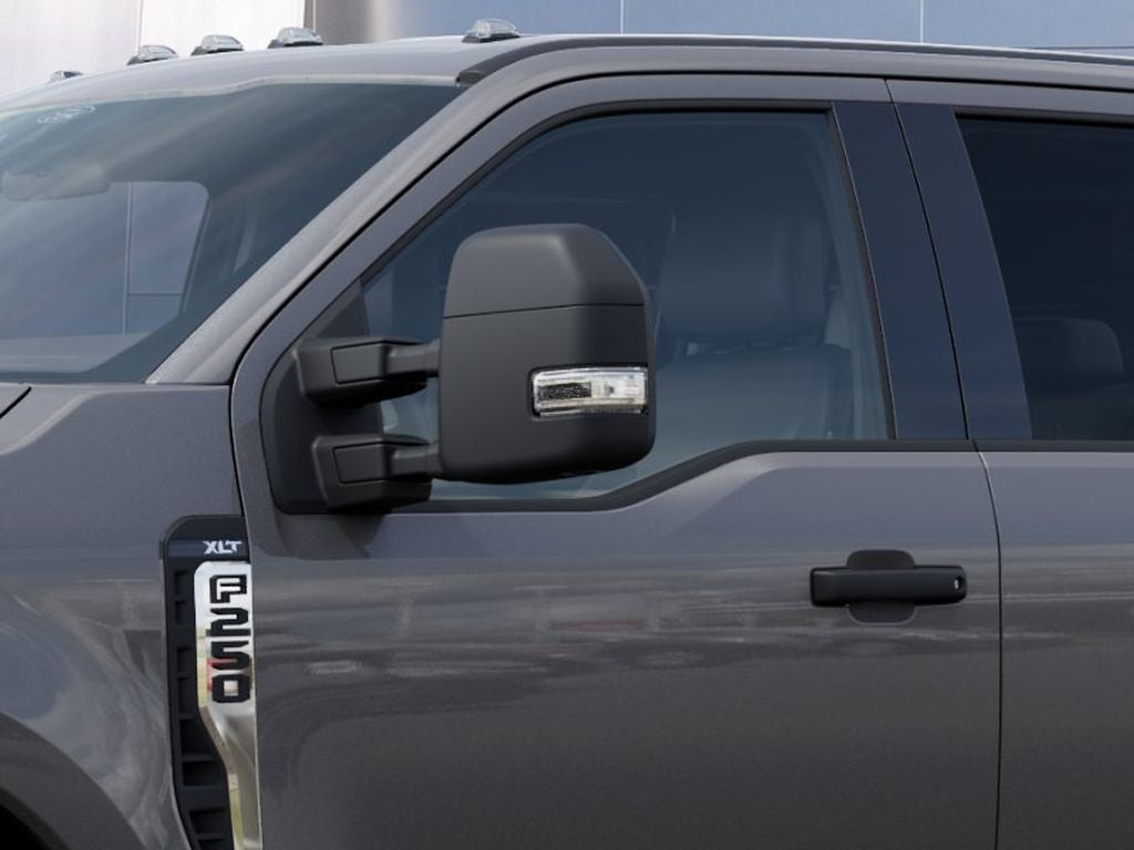 2027 Ford F-250 Super Duty XLT
