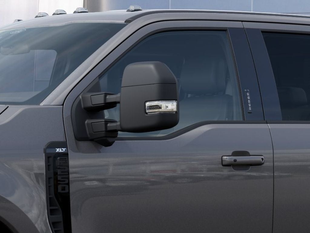 2027 Ford F-250 Super Duty XLT