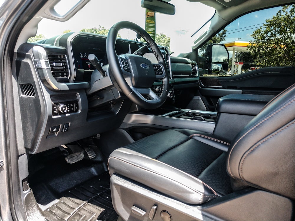 2025 Ford F-250 Super Duty LARIAT