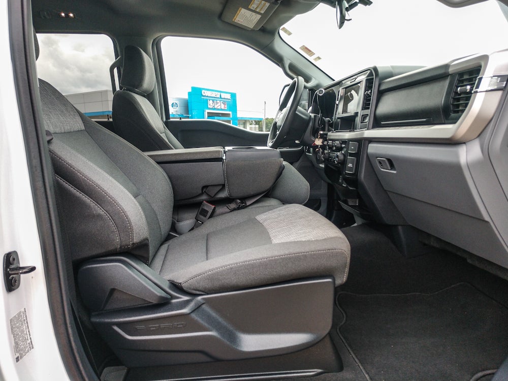 2026 Ford F-350 Super Duty XLT