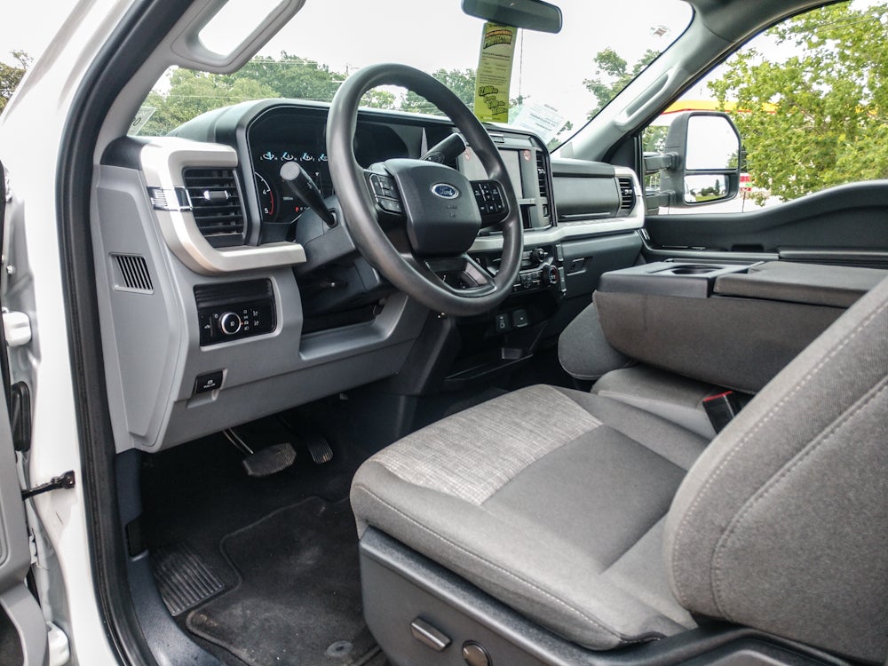 2026 Ford F-350 Super Duty XLT