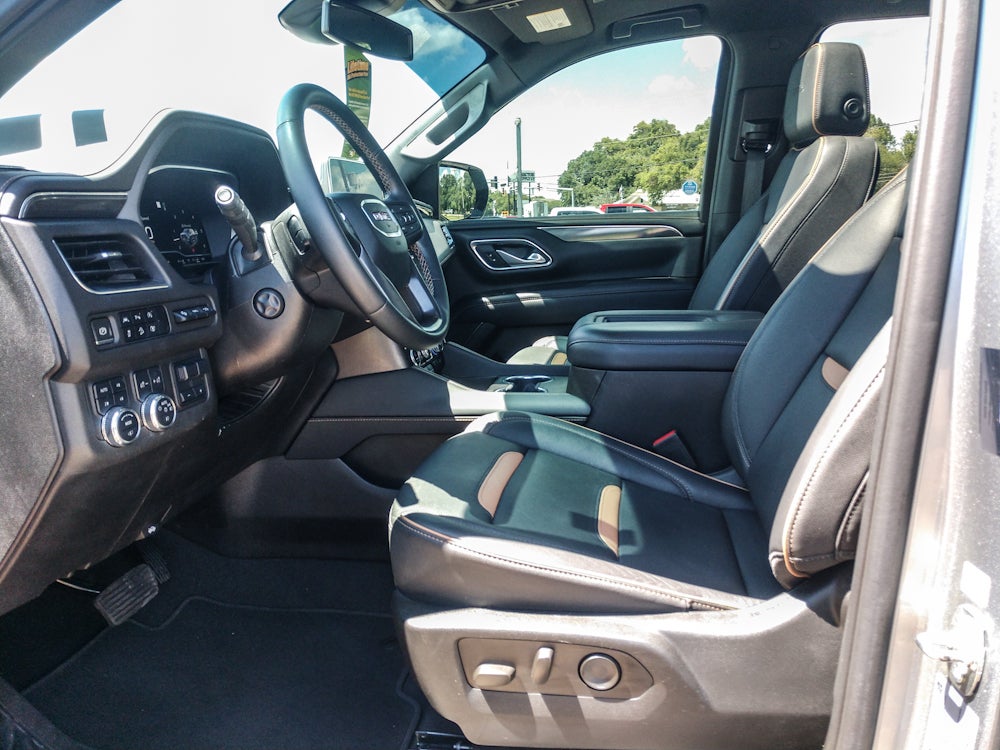 2023 GMC Yukon XL AT4