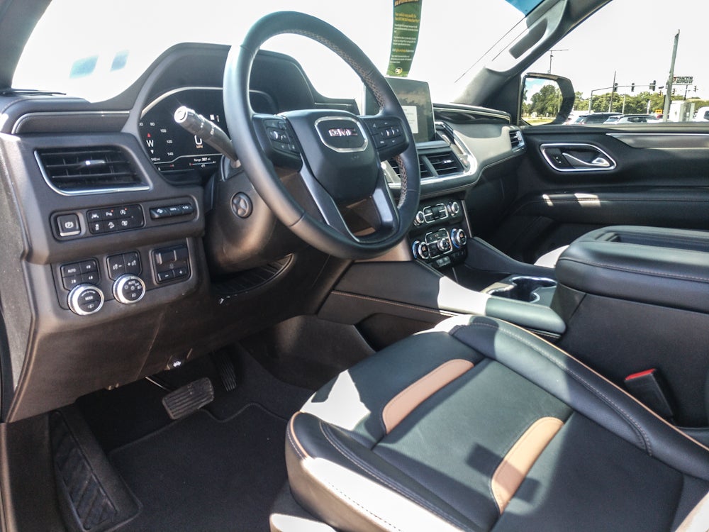 2023 GMC Yukon XL AT4