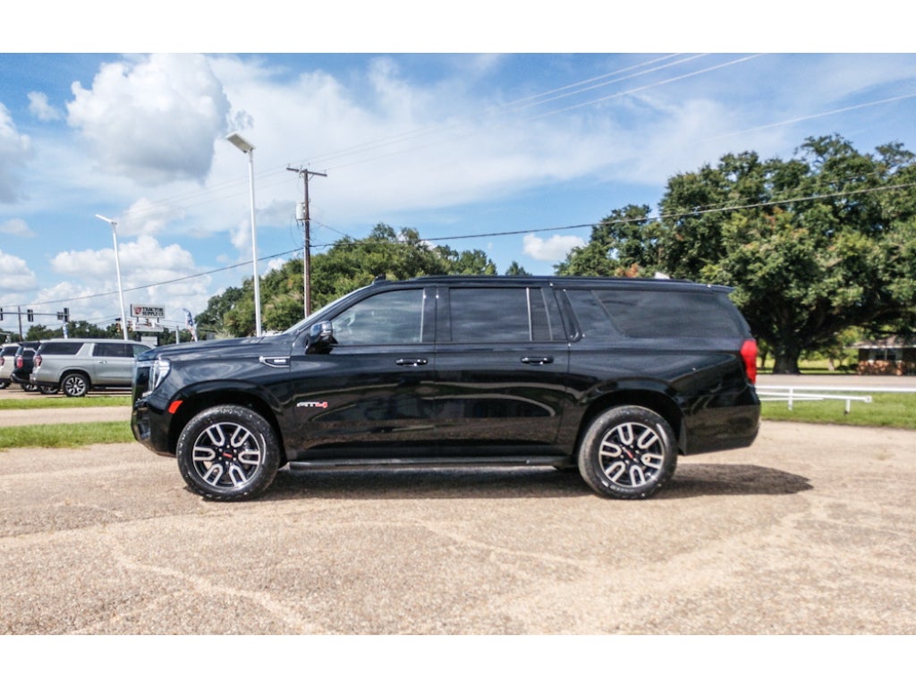 2024 GMC Yukon XL AT4