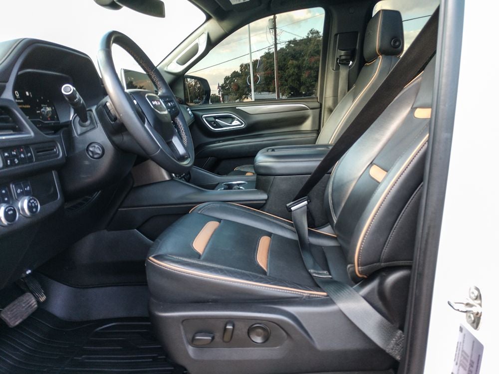 2022 GMC Yukon XL AT4