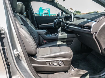 2025 Cadillac XT4 FWD Premium Luxury