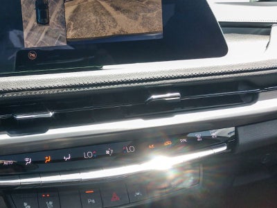 2025 Cadillac XT4 FWD Premium Luxury
