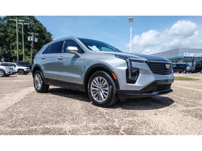 2025 Cadillac XT4 FWD Premium Luxury