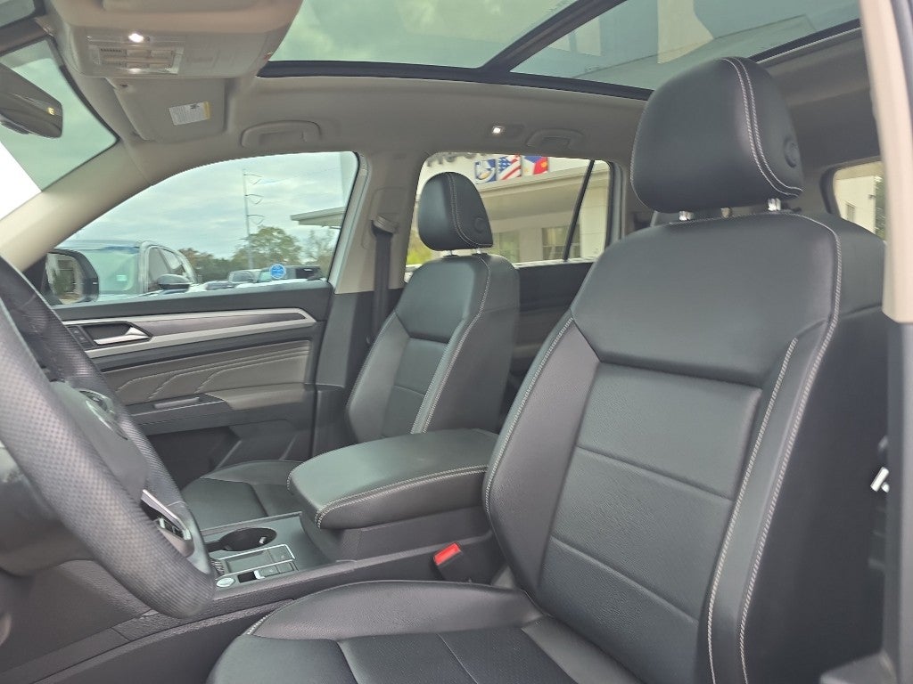 2021 Volkswagen Atlas 3.6L V6 SE w/Technology R-Line