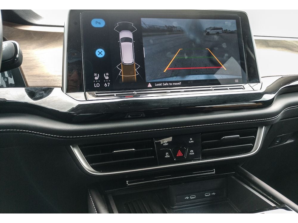 2025 Volkswagen Atlas 2.0T SE w/Technology