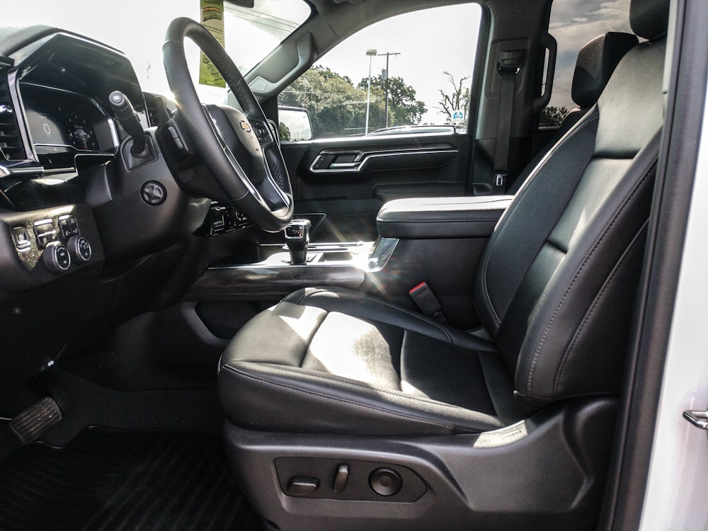 2025 Chevrolet Silverado LTZ