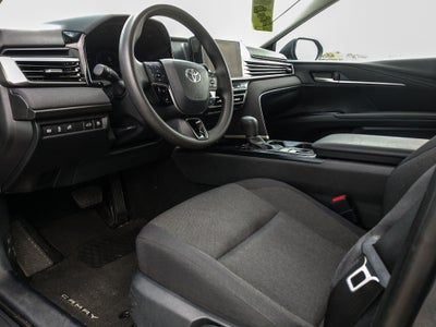 2025 Toyota Camry Hybrid LE