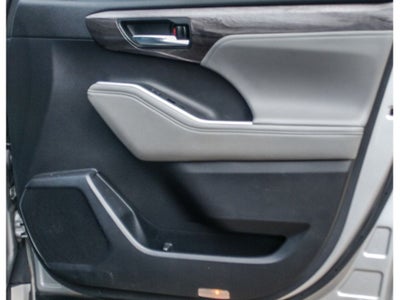 2022 Toyota Highlander Platinum