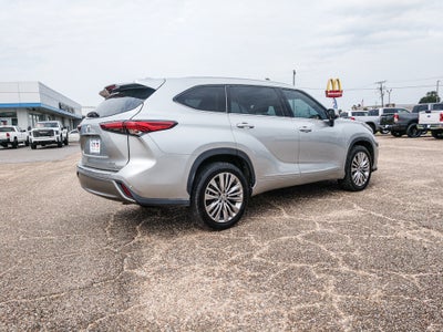 2022 Toyota Highlander Platinum