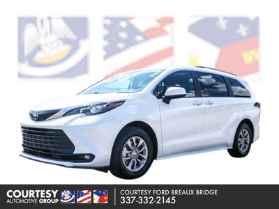 2025 Toyota Sienna XLE