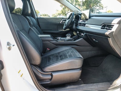 2025 Mitsubishi Outlander Base