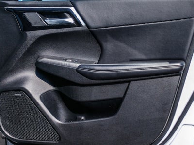 2025 Mitsubishi Outlander Base