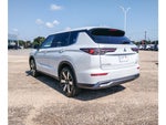 2025 Mitsubishi Outlander Base