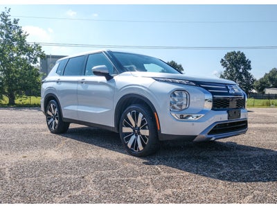 2025 Mitsubishi Outlander Base