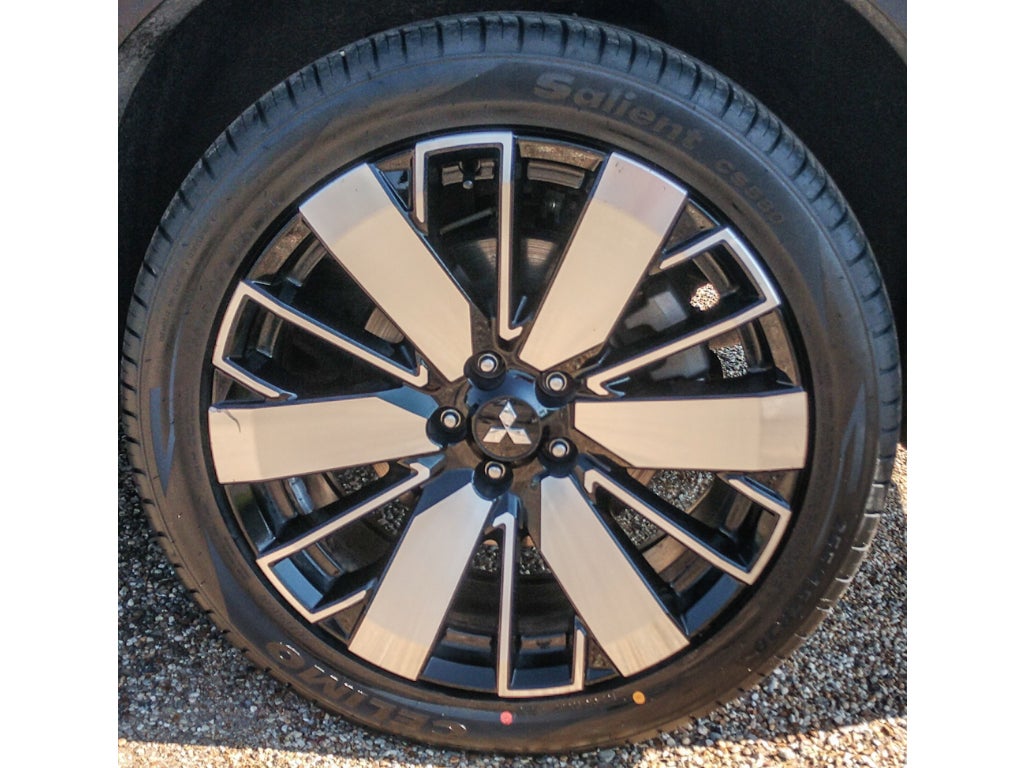 2025 Mitsubishi Outlander Base